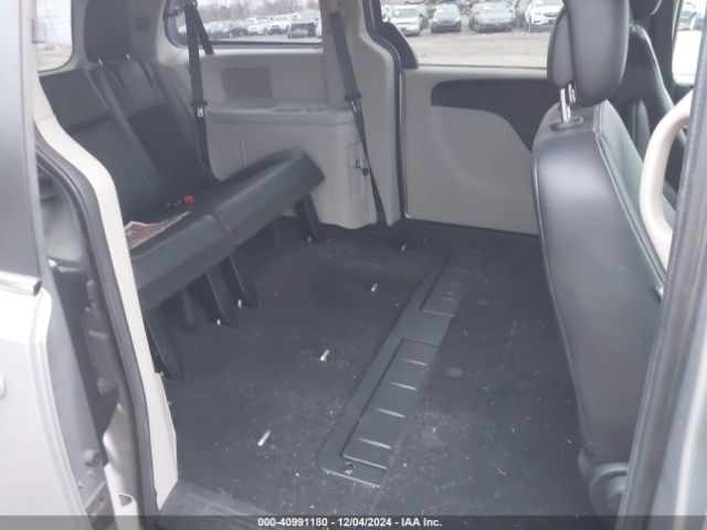 2C4RDGCG9JR209600 Dodge Grand Caravan Sxt