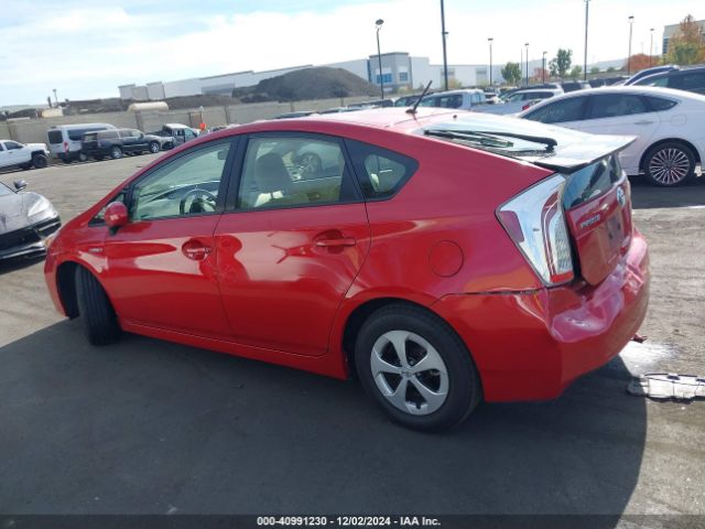 JTDKN3DUXE1775061 Toyota Prius Two