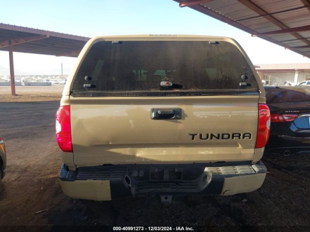5TFDW5F15JX728922 Toyota Tundra Sr5 5.7l V8