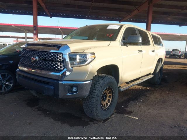 5TFDW5F15JX728922 Toyota Tundra Sr5 5.7l V8
