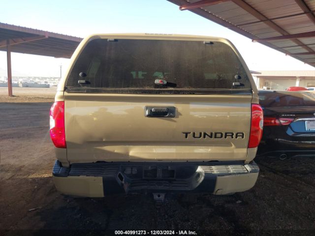 5TFDW5F15JX728922 Toyota Tundra Sr5 5.7l V8