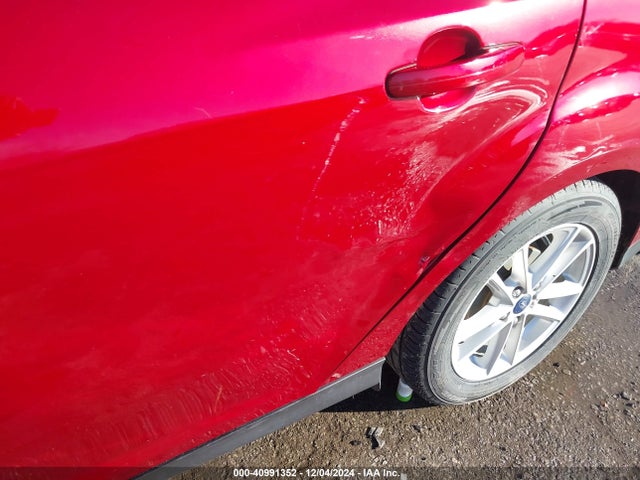 Ford FOCUS SE 2016 1FADP3F20GL372329 Image 17