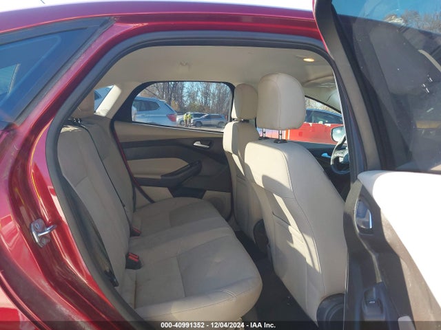 Ford FOCUS SE 2016 1FADP3F20GL372329 Image 8