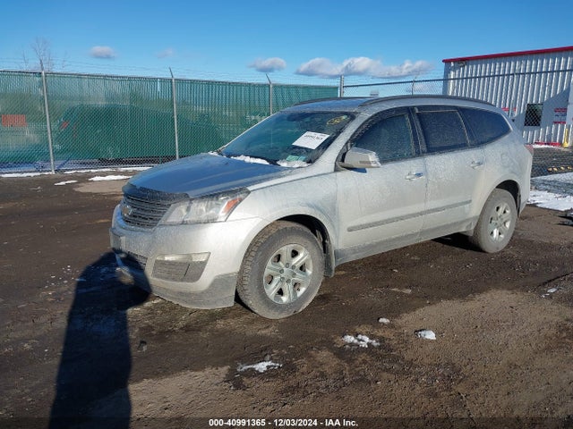 Chevrolet Traverse Ls 2015 1GNKVFED2FJ113290 Image 2