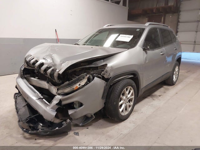 1C4PJLCB6FW602093 Jeep Cherokee Latitude