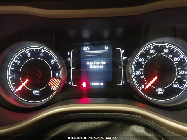 1C4PJLCB6FW602093 Jeep Cherokee Latitude
