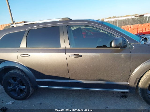3C4PDCGG1KT757809 Dodge Journey Crossroad