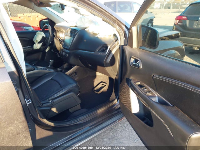 3C4PDCGG1KT757809 Dodge Journey Crossroad