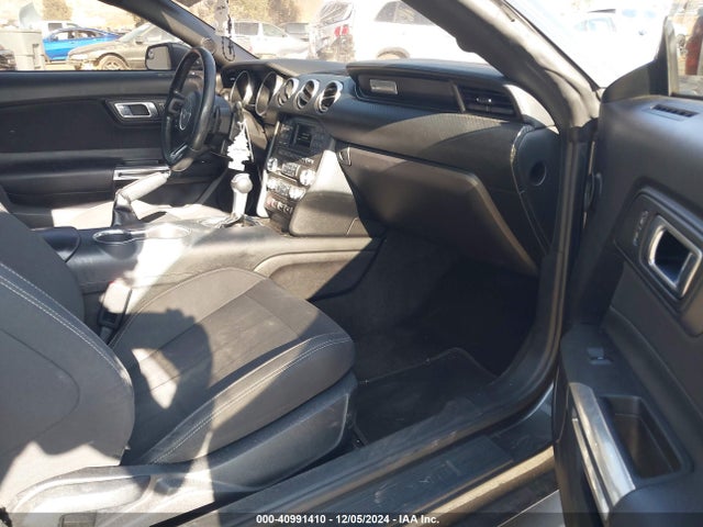 Ford Mustang Ecoboost 2018 1FA6P8TH7J5114433 Image 5