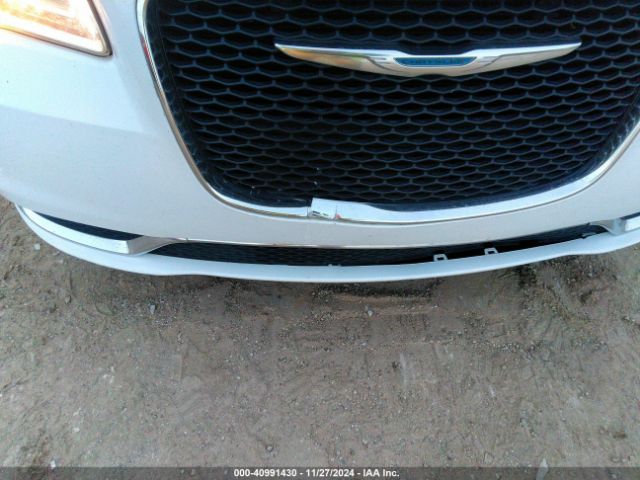 2C3CCAAG4JH201925 Chrysler 300 Touring L