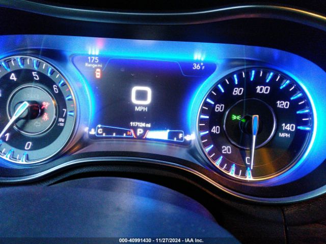 2C3CCAAG4JH201925 Chrysler 300 Touring L