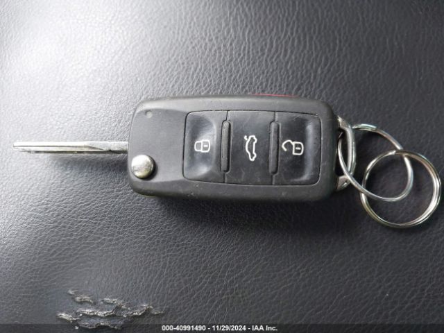 WVGAV7AX5FW599084 Volkswagen TIGUAN SE