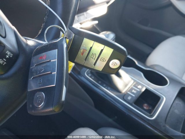 5XYPKDA57HG202236 KIA Sorento 3.3l Sx