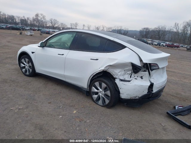 2021 TESLA MODEL Y 5YJYGDEE7MF202948 Photo 2
