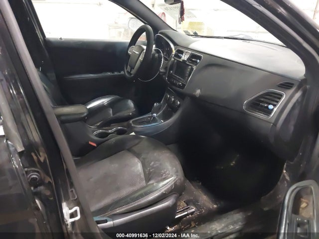 1C3CCBCG0EN164839 Chrysler 200 Limited