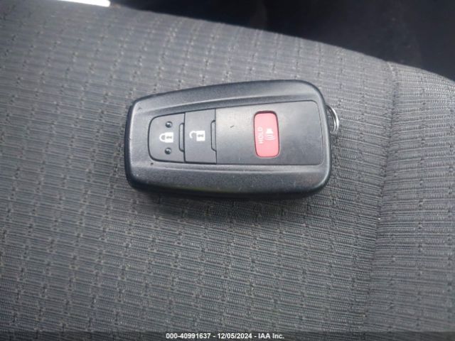 NMTKHMBX7JR023940 Toyota C-hr Xle Premium