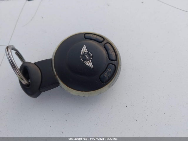 2010 MINI COOPER S WMWMF7C53ATW88881 Photo 10