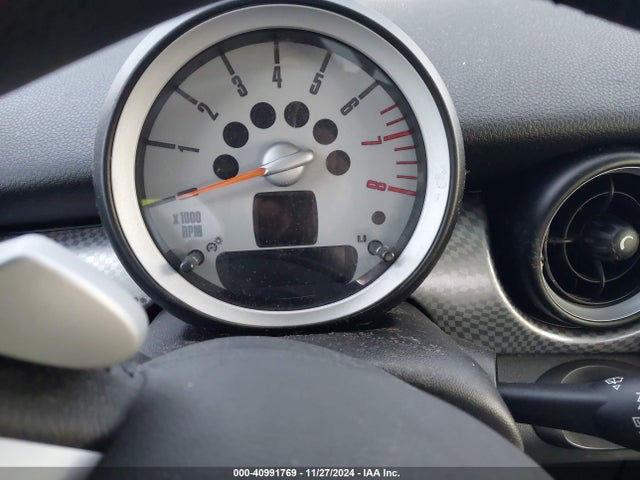 2010 MINI COOPER S WMWMF7C53ATW88881 Photo 6