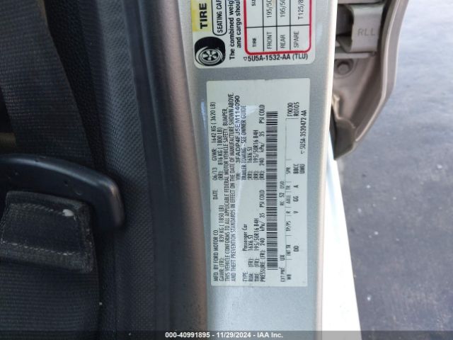 3FADP4FJ5EM114090 Ford Fiesta Titanium