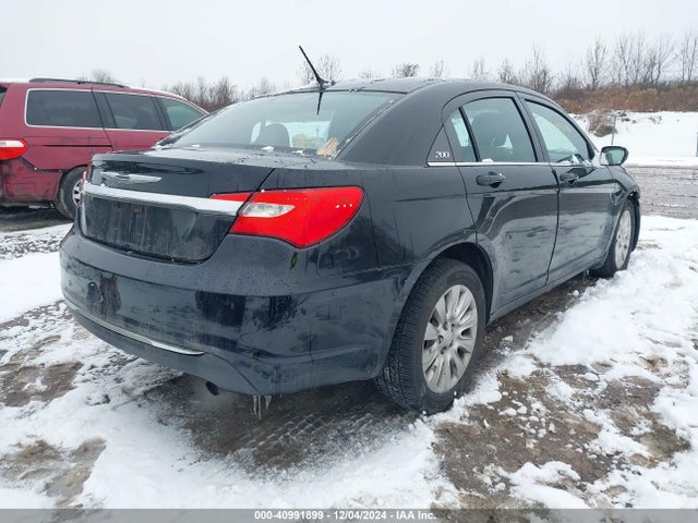 1C3CCBAB3EN167967 Chrysler 200 LX