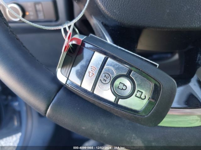3FTTW8S97RRB05685 Ford Maverick Lariat
