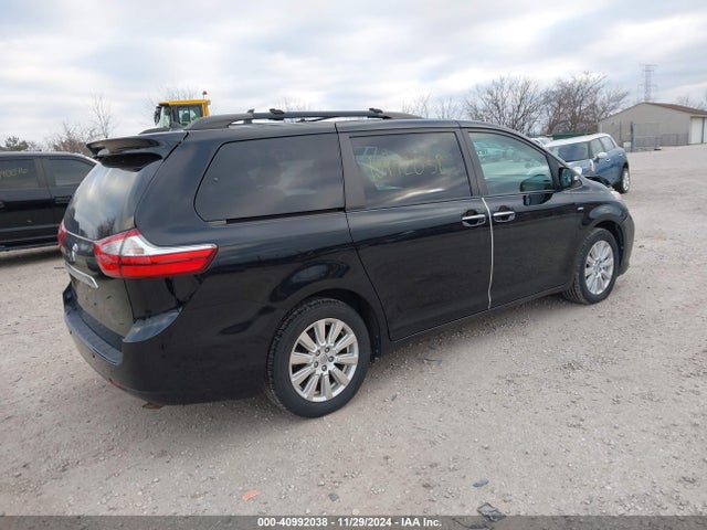 5TDDZ3DC1HS156327 Toyota Sienna Limited Premium 7 Passenger