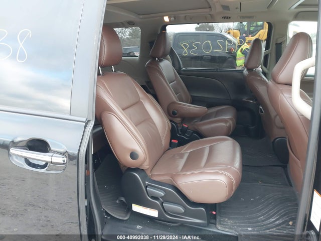 5TDDZ3DC1HS156327 Toyota Sienna Limited Premium 7 Passenger