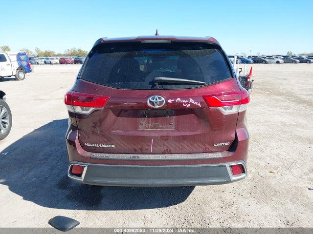 Toyota Highlander Limited Platinum 2017 5TDYZRFH1HS220931 Image 16