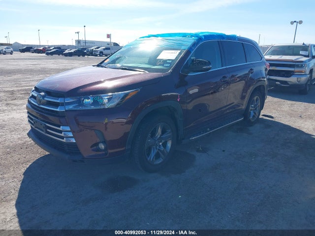 Toyota Highlander Limited Platinum 2017 5TDYZRFH1HS220931 Image 2
