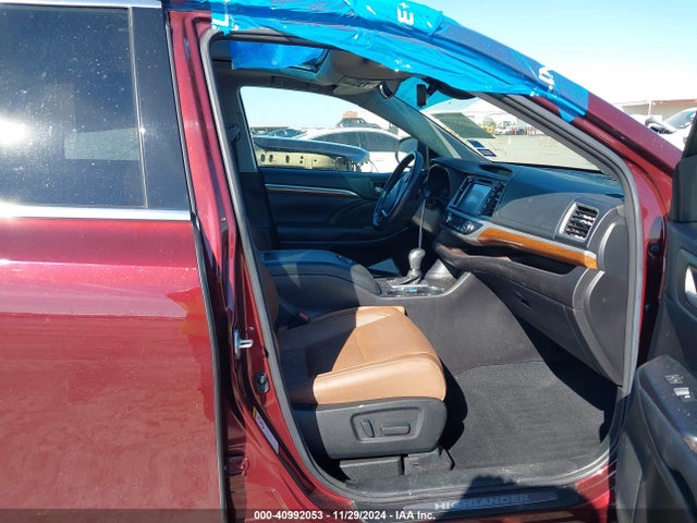 Toyota Highlander Limited Platinum 2017 5TDYZRFH1HS220931 Image 5