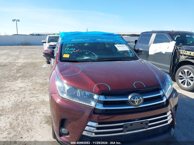 Toyota Highlander Limited Platinum 2017 5TDYZRFH1HS220931 Image 6