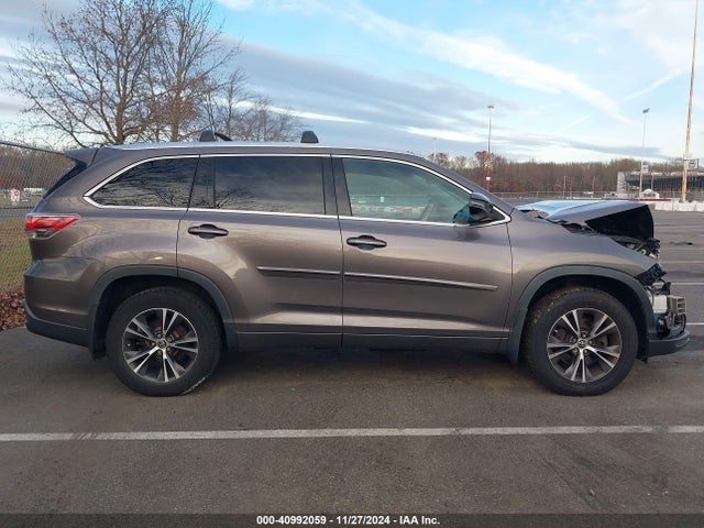 Toyota Highlander Xle V6 2016 5TDJKRFH6GS284418 Image 13