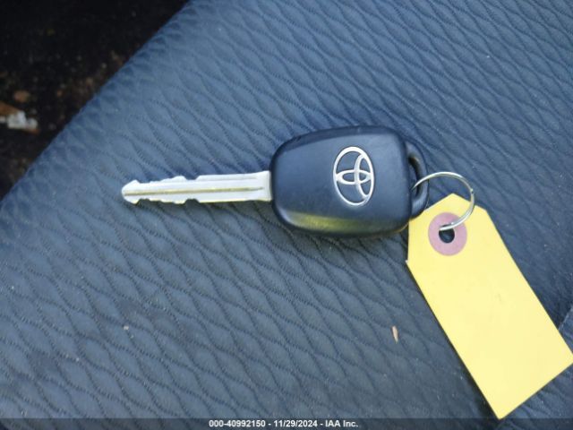 5YFBURHE0JP819213 Toyota COROLLA LE