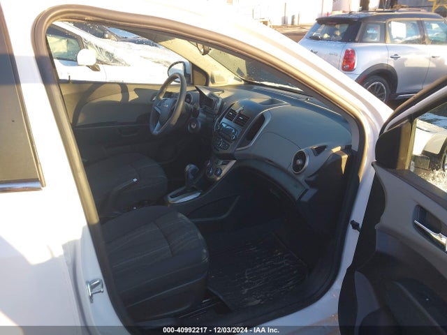 Chevrolet Sonic Lt Auto 2015 1G1JC5SG2F4136224 Image 5