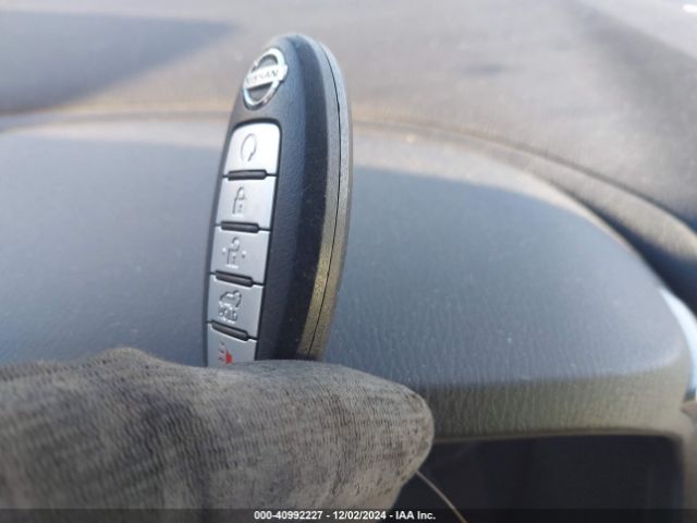 5N1DR2MM8HC643461 Nissan Pathfinder Sl