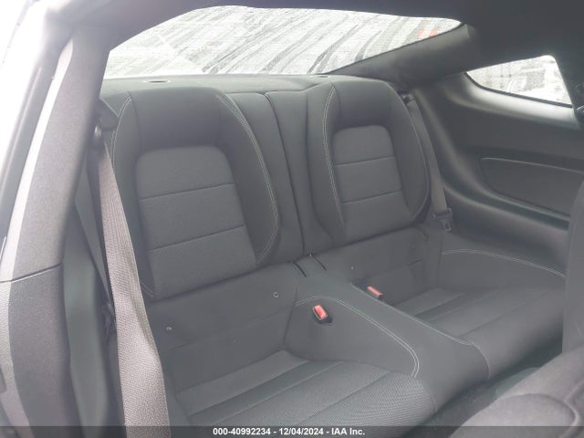 Ford Mustang V6 2017 1FA6P8AM8H5226927 Image 8