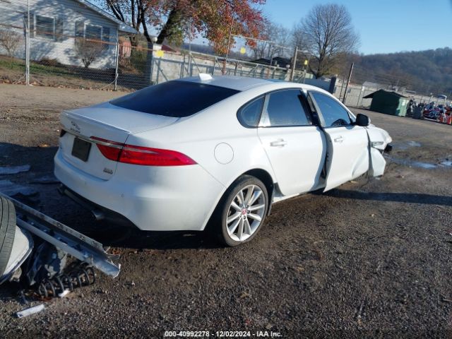 2016 JAGUAR XF SAJBL4BVXGCY16272 Photo 3