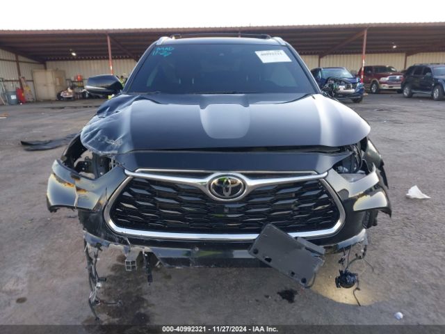 5TDFZRBH6NS256039 Toyota Highlander Platinum