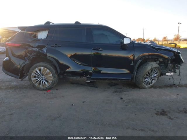 5TDFZRBH6NS256039 Toyota Highlander Platinum
