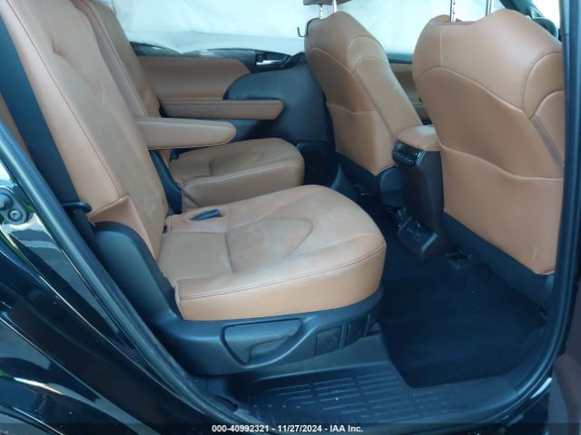 5TDFZRBH6NS256039 Toyota Highlander Platinum