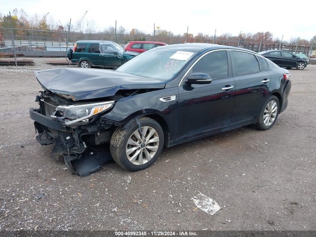 KIA Optima Lx 2017 5XXGT4L37HG122271 Image 2