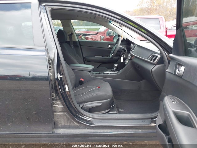 KIA Optima Lx 2017 5XXGT4L37HG122271 Image 5