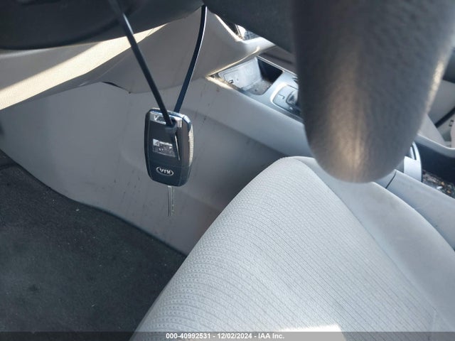 KIA SEDONA LX 2016 KNDMB5C16G6177849 Image 11