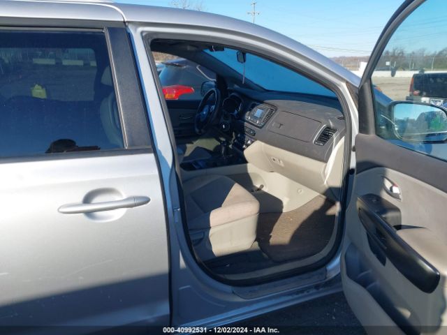 KIA SEDONA LX 2016 KNDMB5C16G6177849 Image 5