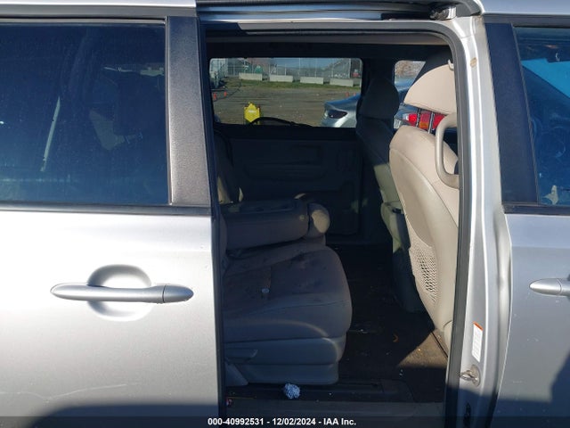 KIA SEDONA LX 2016 KNDMB5C16G6177849 Image 8