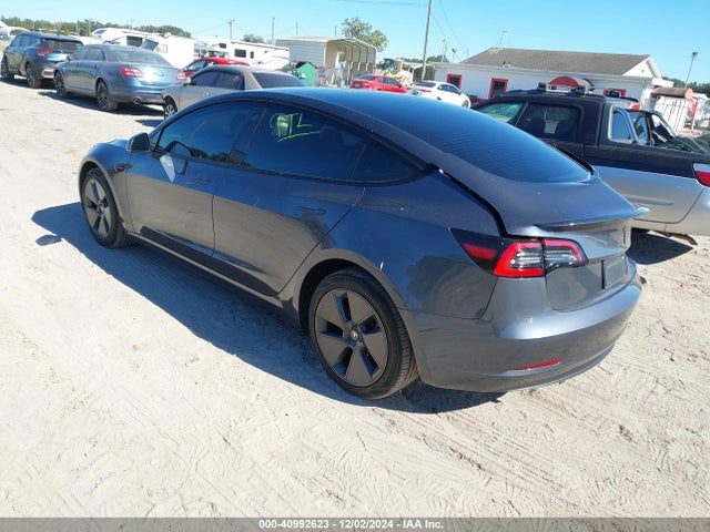 2023 TESLA MODEL 3 5YJ3E1EA0PF583087 Photo 2