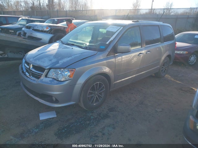 2C4RDGCG3HR696125 Dodge Grand Caravan Sxt