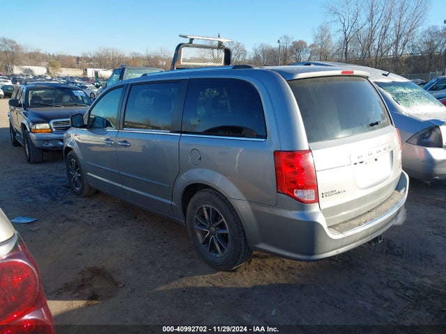 2C4RDGCG3HR696125 Dodge Grand Caravan Sxt