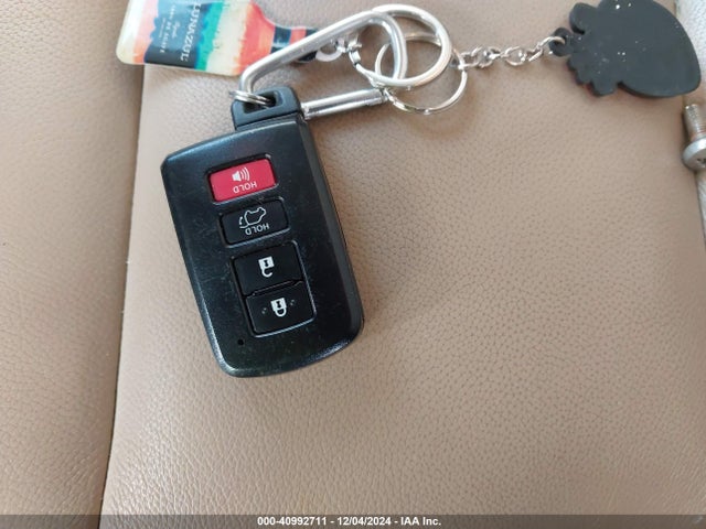 JTMWFREV7JJ191350 Toyota Rav4 Adventure/xle