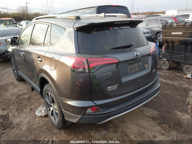 JTMWFREV7JJ191350 Toyota Rav4 Adventure/xle